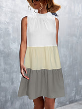 Carregar imagem no visualizador da galeria, Tied Color Block Mock Neck Sleeveless Dress
