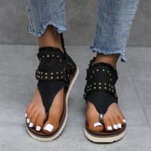 Carregar imagem no visualizador da galeria, Studded Raw Hem Flat Sandals
