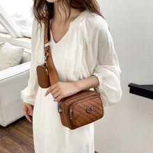 Carregar imagem no visualizador da galeria, PU Leather Adjustable Strap Crossbody Bag
