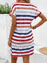 Carregar imagem no visualizador da galeria, Striped V-Neck Short Sleeve Dress
