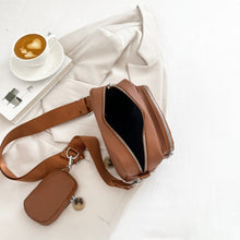 Carregar imagem no visualizador da galeria, PU Leather Adjustable Strap Crossbody Bag
