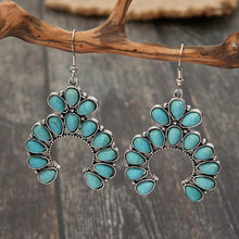 Carregar imagem no visualizador da galeria, Artificial Turquoise Drop Earrings
