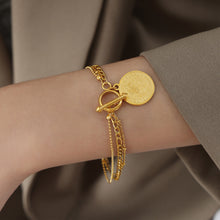 Carregar imagem no visualizador da galeria, Coin Pendant Toggle clasp 18K Gold-Plated Bracelet
