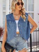 Carregar imagem no visualizador da galeria, Pocketed Button Up Sleeveless Denim Jacket
