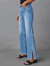 Carregar imagem no visualizador da galeria, Slit Buttoned Jeans with Pockets
