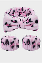 Carregar imagem no visualizador da galeria, Animal Print Face Wash Wristband and Headband
