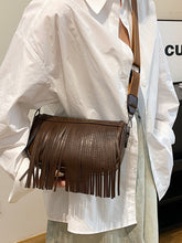 Carregar imagem no visualizador da galeria, PU Leather Fringe Studded Crossbody Bag
