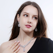 Load image into Gallery viewer, Platinum-Plated Artificial Gemstone Teardrop Necklace
