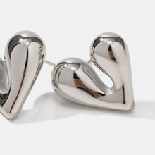 Carregar imagem no visualizador da galeria, Heart Shape Stainless Steel Stud Earrings
