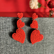 Carregar imagem no visualizador da galeria, Bead Stainless Steel Heart Dangle Earrings
