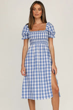 Carregar imagem no visualizador da galeria, Full Size Slit Plaid Short Sleeve Midi Dress
