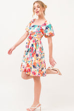 Carregar imagem no visualizador da galeria, And The Why Square Neck Puff Sleeve Floral Dress
