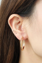 Carregar imagem no visualizador da galeria, Minimalist Copper Hoop Earrings
