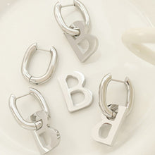 Carregar imagem no visualizador da galeria, Letter B Titanium Steel Earrings
