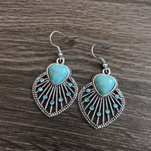 Carregar imagem no visualizador da galeria, Artificial Turquoise Rhinestone Heart and Leaf Shape Earrings
