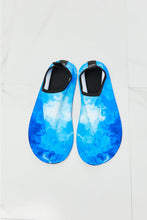 Carregar imagem no visualizador da galeria, MMshoes On The Shore Water Shoes in Blue
