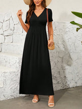 Carregar imagem no visualizador da galeria, Surplice Short Sleeve Maxi Dress
