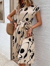 Carregar imagem no visualizador da galeria, Tied Pleated Printed Cap Sleeve Dress
