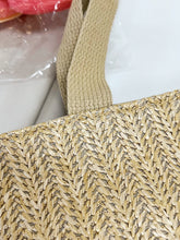 Carregar imagem no visualizador da galeria, Straw Woven Tote Bag
