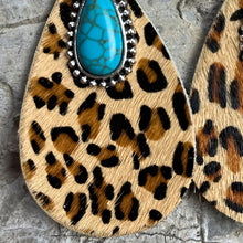 Load image into Gallery viewer, Artificial Turquoise Teardrop Earrings
