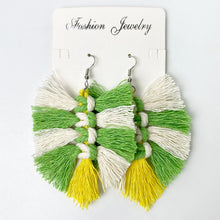 Carregar imagem no visualizador da galeria, Fringe Detail Dangle Earrings
