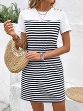 Carregar imagem no visualizador da galeria, Striped Round Neck Short Sleeve Mini Tee Dress
