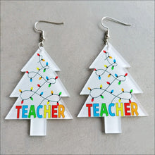 Carregar imagem no visualizador da galeria, Christmas Themed Acrylic Dangle Earrings
