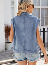 Carregar imagem no visualizador da galeria, Pocketed Button Up Sleeveless Denim Jacket
