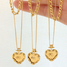 Carregar imagem no visualizador da galeria, Heart Shape Double-Layered Stainless Steel Necklace
