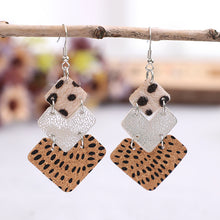 Carregar imagem no visualizador da galeria, Alloy Drop Earrings
