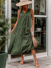 Carregar imagem no visualizador da galeria, Tiered Tie Neck  Midi Dress
