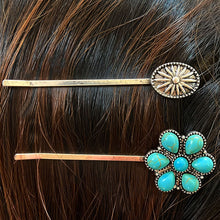 Carregar imagem no visualizador da galeria, Turquoise Alloy Hairpin
