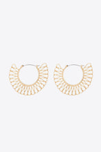 Carregar imagem no visualizador da galeria, 18K Gold-Plated Cutout Earrings
