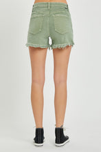 Carregar imagem no visualizador da galeria, RISEN Mid Waist Frayed Hem Denim Shorts
