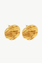 Carregar imagem no visualizador da galeria, 18K Gold-Plated Textured Stud Earrings
