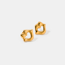 Carregar imagem no visualizador da galeria, Lip 18K Gold-Plated Stud Earrings
