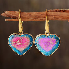 Carregar imagem no visualizador da galeria, Natural Stone Heart Drop Earrings
