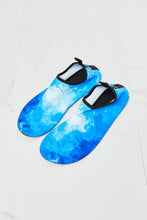 Carregar imagem no visualizador da galeria, MMshoes On The Shore Water Shoes in Blue
