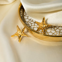 Carregar imagem no visualizador da galeria, Stainless Steel Star Shape Earrings
