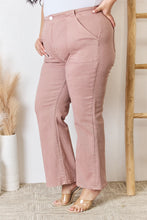 Carregar imagem no visualizador da galeria, RISEN Full Size High Rise Ankle Flare Jeans
