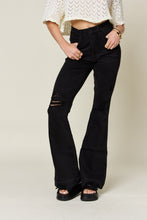 Carregar imagem no visualizador da galeria, Judy Blue Full Size High Waist Distressed Flare Jeans
