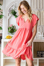 Carregar imagem no visualizador da galeria, Reborn J Ruffled Notched Cap Sleeve Dress
