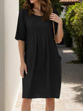 Carregar imagem no visualizador da galeria, Full Size Round Neck Half Sleeve Dress with Pockets
