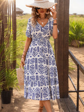 Carregar imagem no visualizador da galeria, Printed V-Neck Short Sleeve Midi Dress
