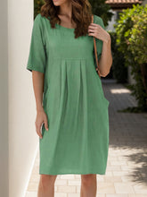 Carregar imagem no visualizador da galeria, Full Size Round Neck Half Sleeve Dress with Pockets
