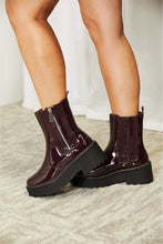 Carregar imagem no visualizador da galeria, Forever Link Side Zip Platform Boots
