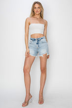 Carregar imagem no visualizador da galeria, RISEN High Waist Frayed Detail Denim Shorts
