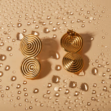 Carregar imagem no visualizador da galeria, 18K Gold-Plated Stainless Steel Earrings
