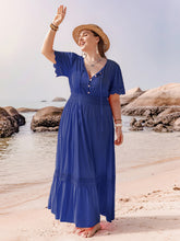 Carregar imagem no visualizador da galeria, Plus Size Lace Detail Tie Neck Short Sleeve Maxi Dress
