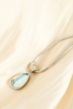 Carregar imagem no visualizador da galeria, Teardrop Shape Titanium Steel Pendant Necklace
